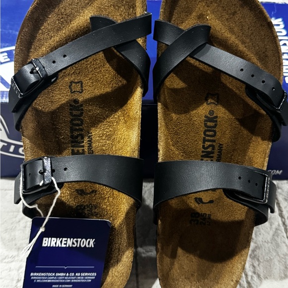 NWT Birkenstock Women’s Black Sandals, Size 7/7.5 - Picture 1 of 9